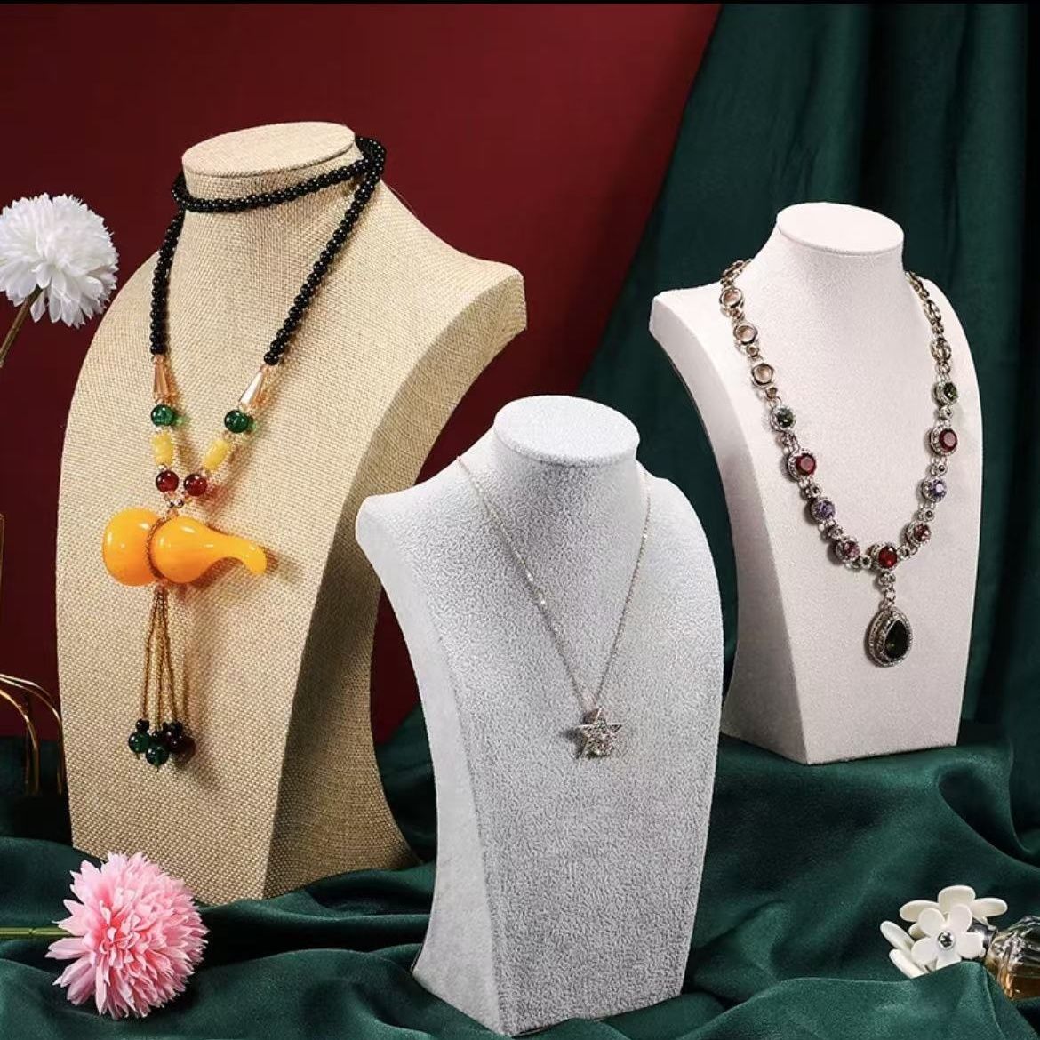 สร้อยคอกํามะหยี่หน้าอกเครื่องป - Body Jewelry Holder บทวิจารณ์และราคา